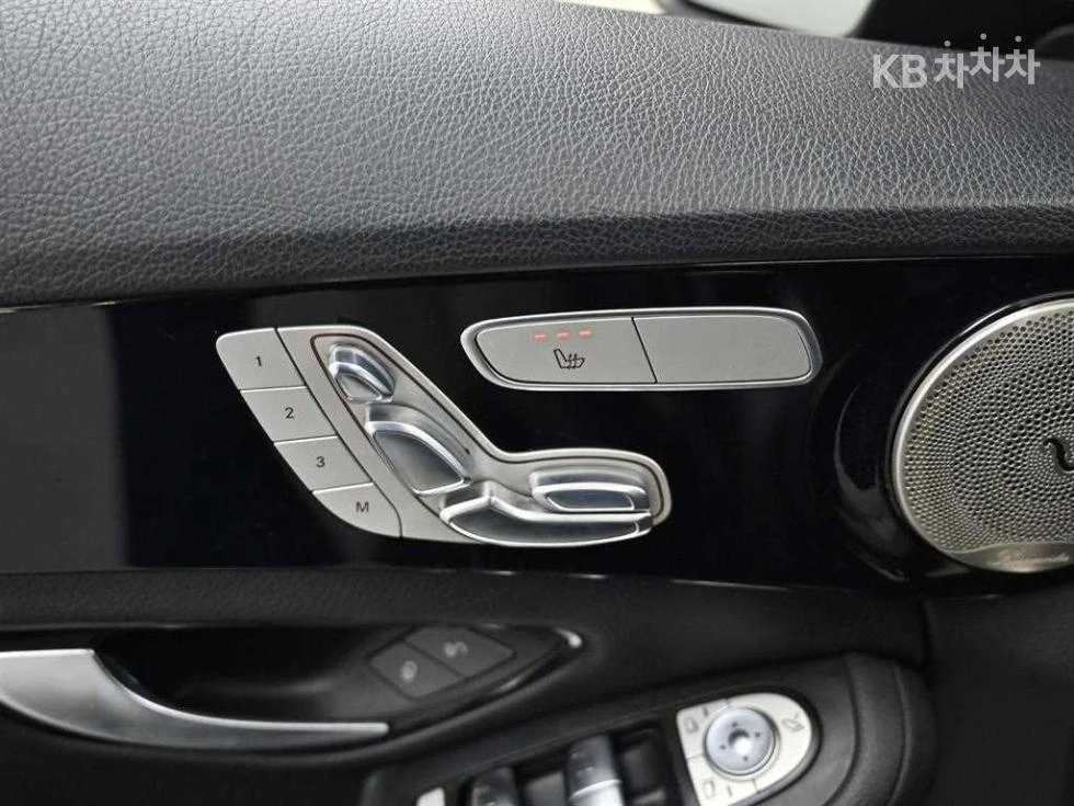 Mercedes-Benz C 200 AMG LINE PANORAMA CAMERA BURMESTER, снимка 14 - Автомобили и джипове - 55517042