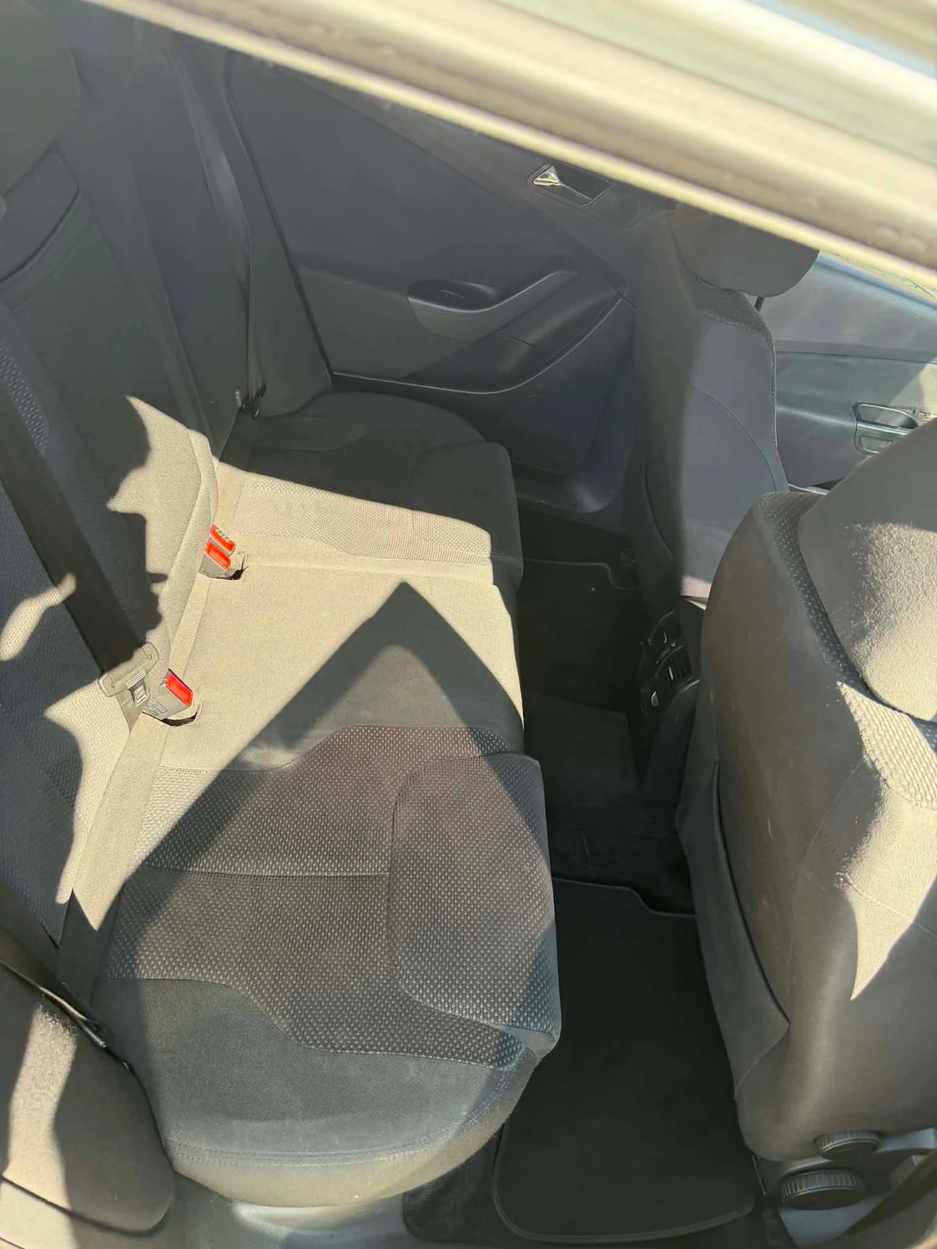 VW Passat 2.0 TDI BMP, снимка 8 - Автомобили и джипове - 55616692
