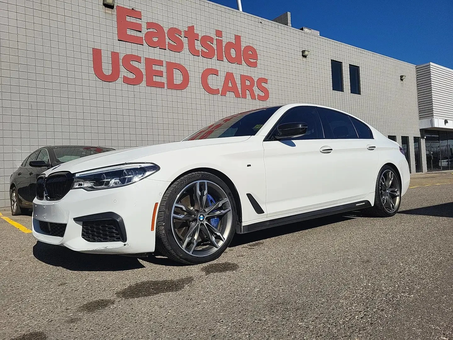 BMW 550 M xDrive ЦЕНА ДО БЪЛГАРИЯ АВТОКРЕДИТ