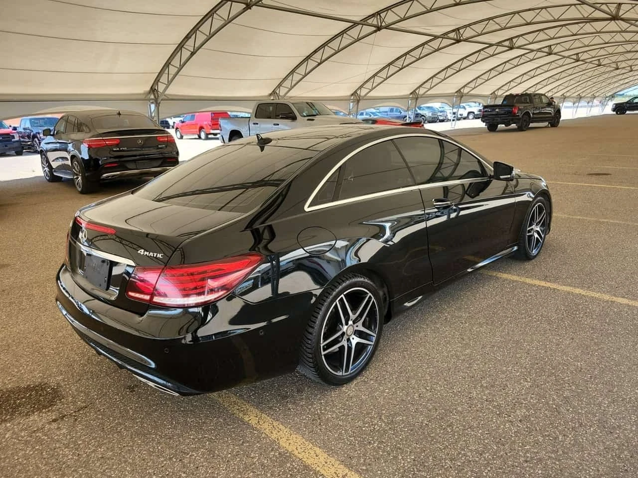 Mercedes-Benz E 400 М276| AMG-PACK| MULTIBEAM| HAR/KAR| PANO, снимка 3 - Автомобили и джипове - 56208736