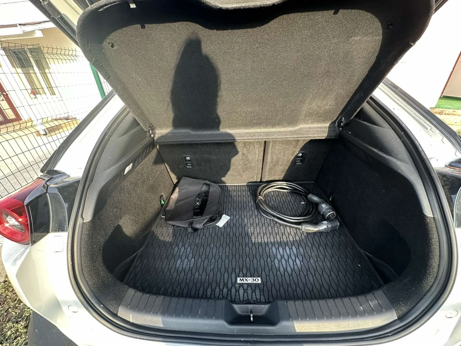 Mazda MX-30 NAVI+ BOSE+ 360 + ПОДГРЕВ, снимка 10 - Автомобили и джипове - 56248103