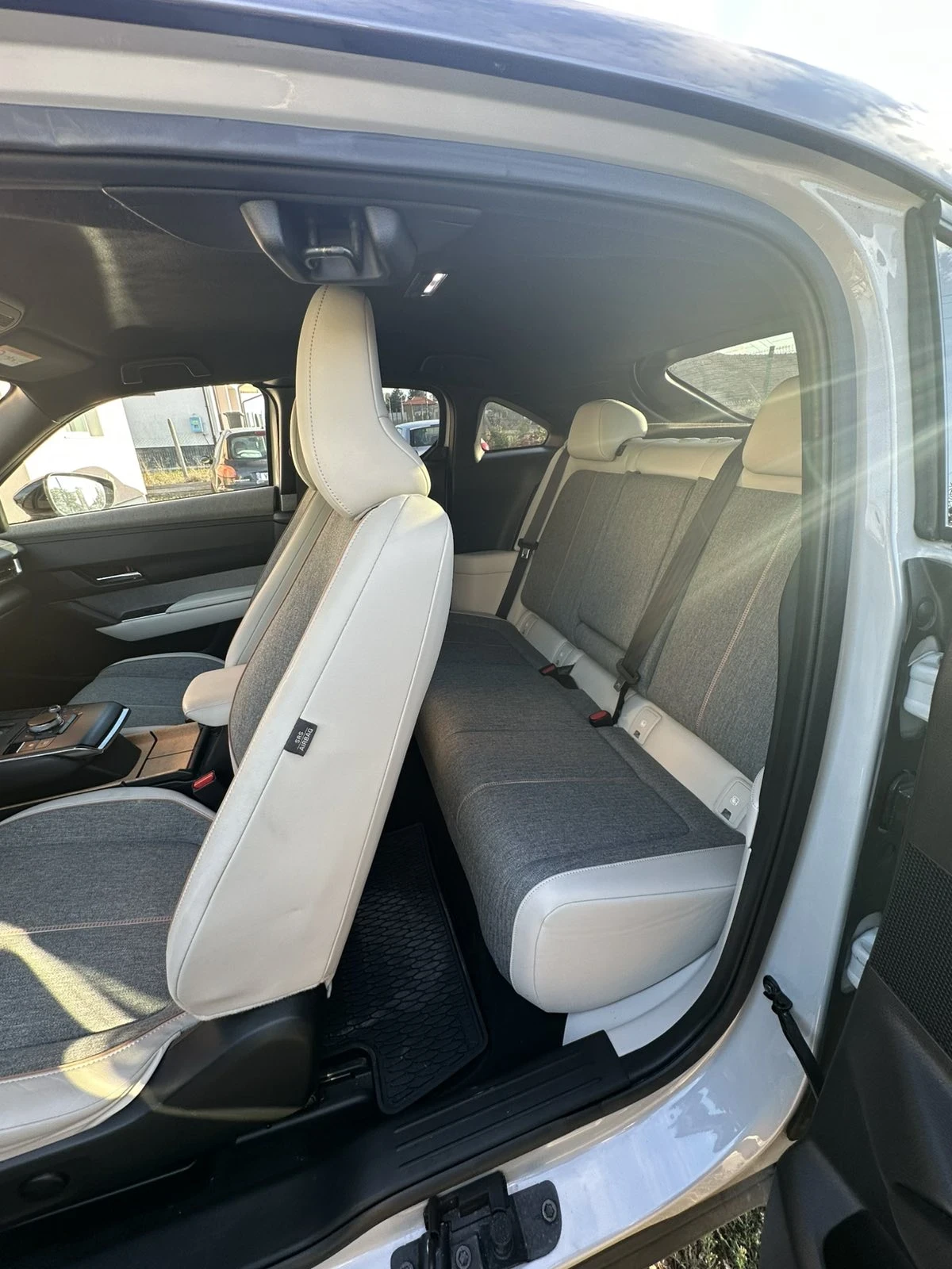 Mazda MX-30 NAVI+ BOSE+ 360 + ПОДГРЕВ, снимка 14 - Автомобили и джипове - 56248103