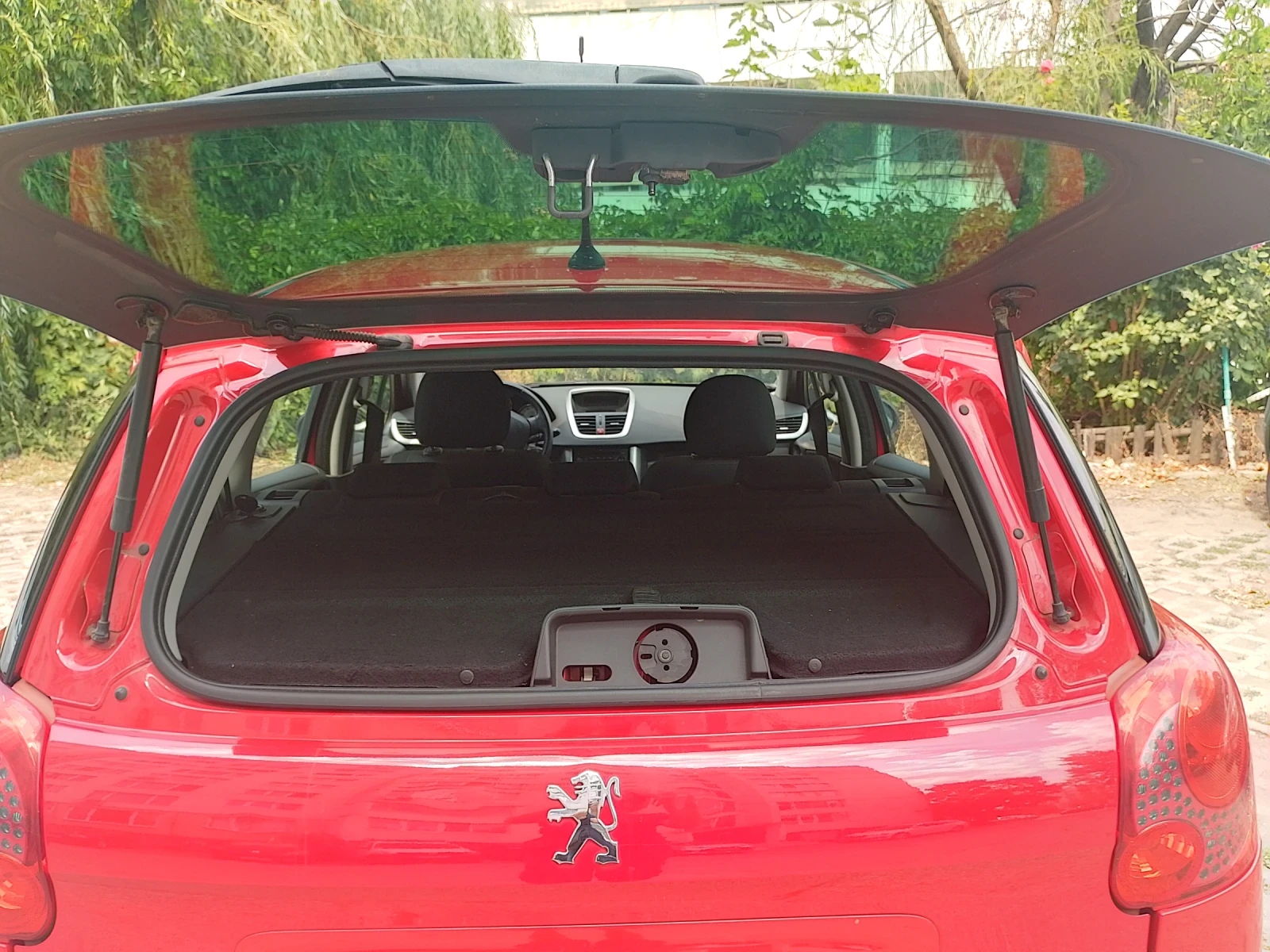 Peugeot 207 SW, снимка 8 - Автомобили и джипове - 56325576