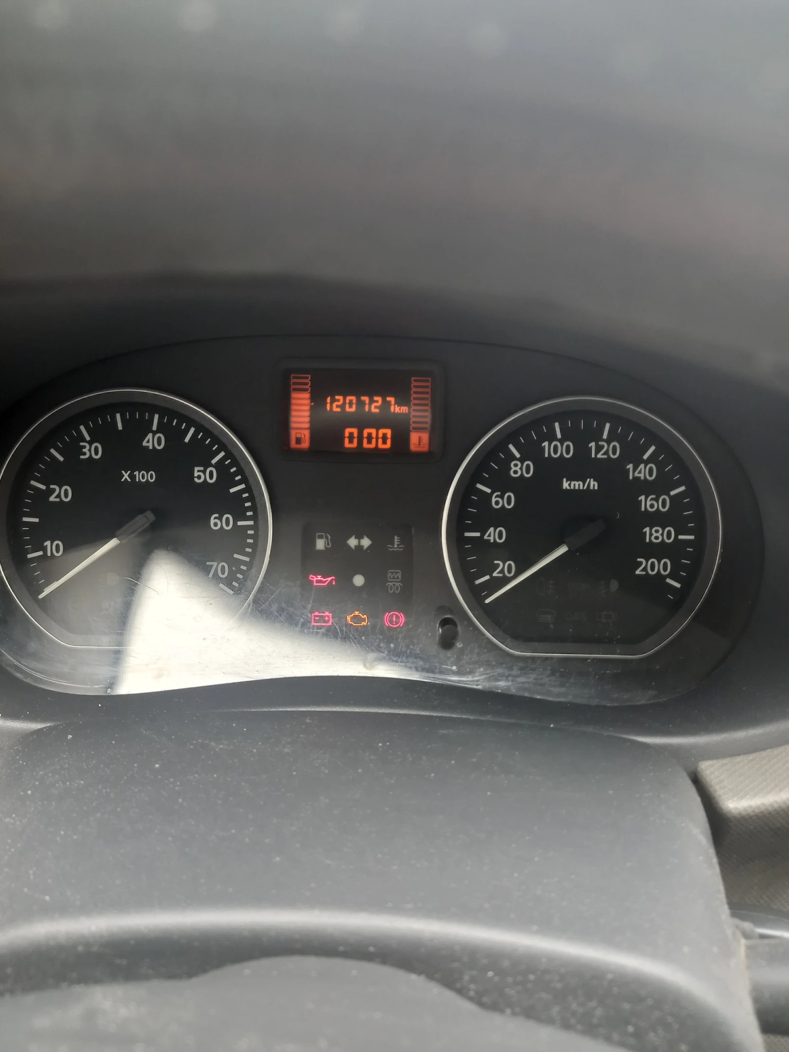 Dacia Logan седан