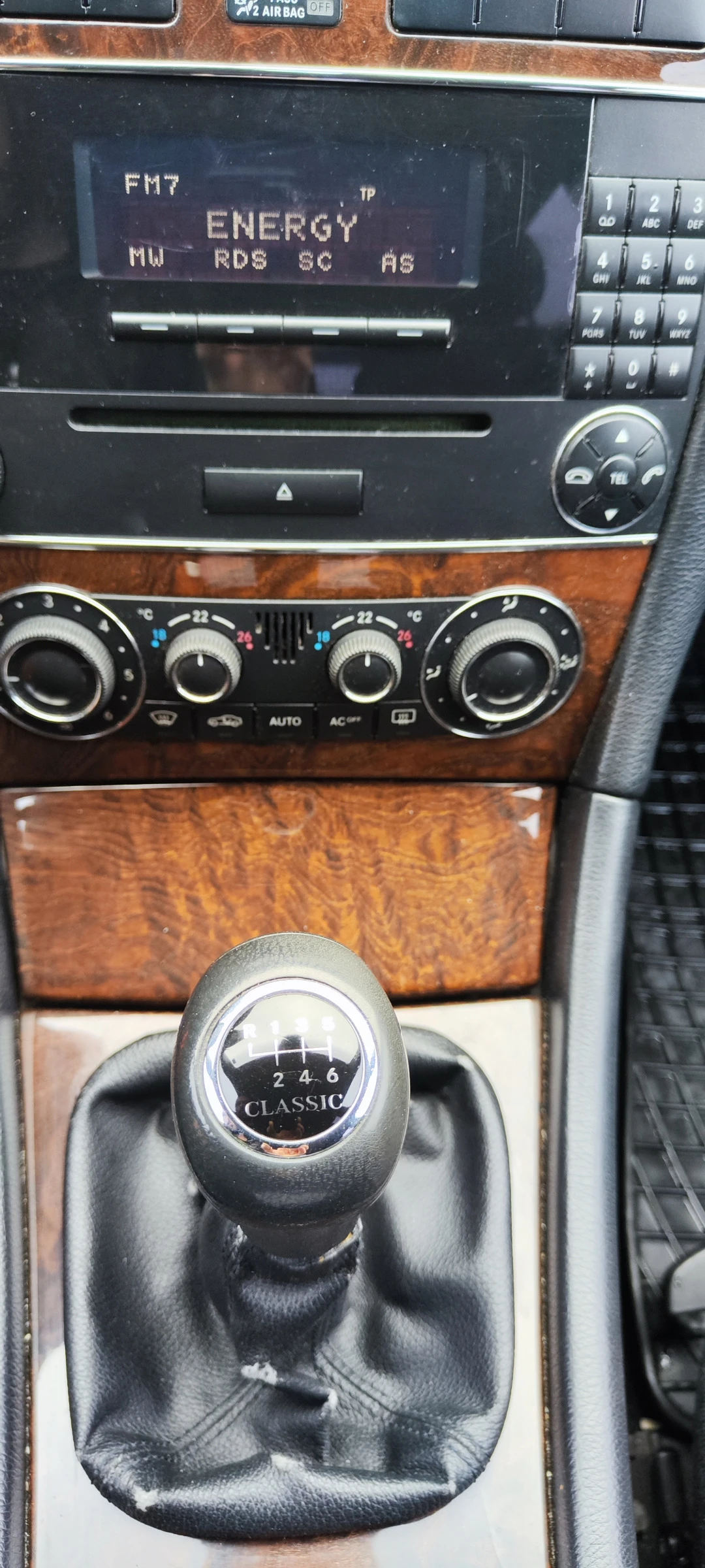 Mercedes-Benz C 180 Kompressor, снимка 7 - Автомобили и джипове - 56713548