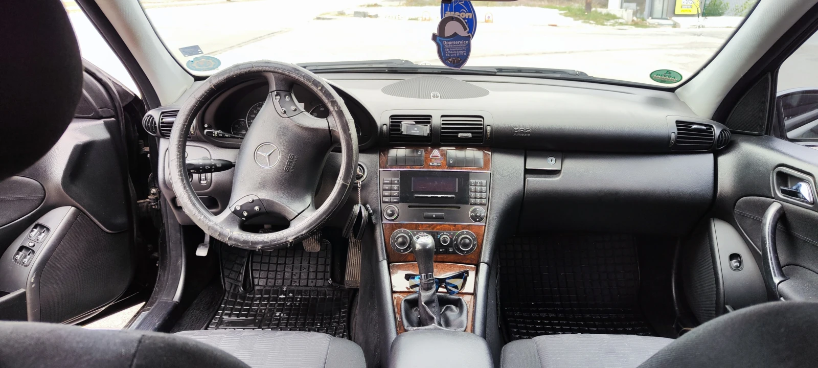 Mercedes-Benz C 180 Kompressor, снимка 5 - Автомобили и джипове - 56713548