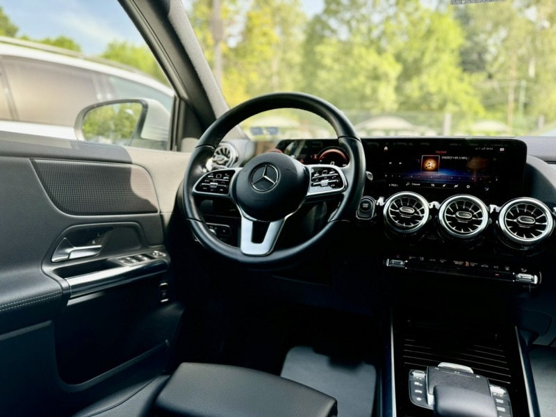 Mercedes-Benz EQA  250 SPORT * ГОТОВ ЛИЗИНГ* , снимка 11 - Автомобили и джипове - 46305062
