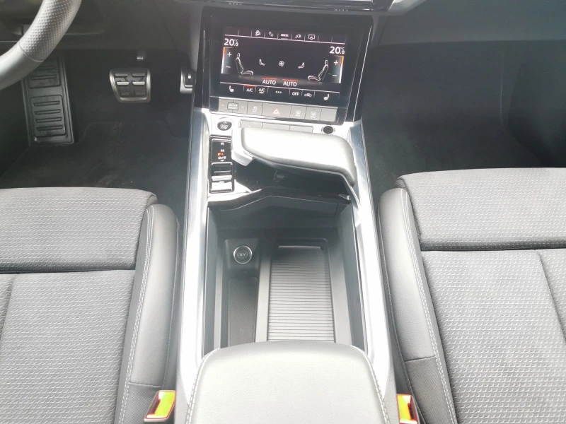 Audi Q8 50 E-Tron/QUATTRO/S-LINE/SPORTBACK/CAMERA/BLACK OP, снимка 12 - Автомобили и джипове - 48236691