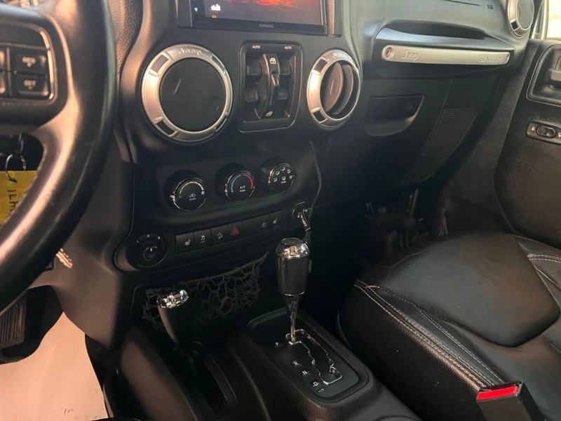 Jeep Wrangler Unlimited Sahara 4WD, снимка 10 - Автомобили и джипове - 52708293