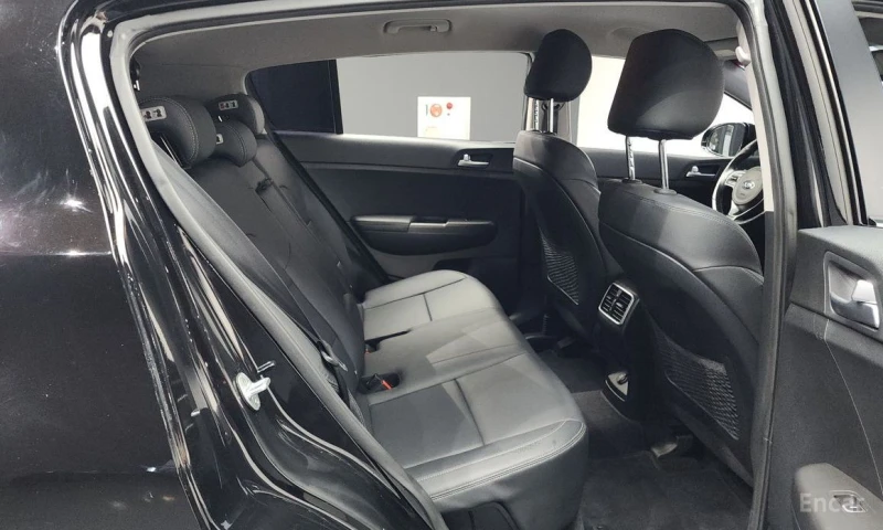Kia Sportage, снимка 12 - Автомобили и джипове - 53036969