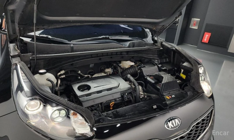 Kia Sportage, снимка 6 - Автомобили и джипове - 53036969