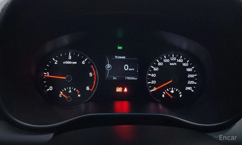 Kia Sportage, снимка 8 - Автомобили и джипове - 53036969