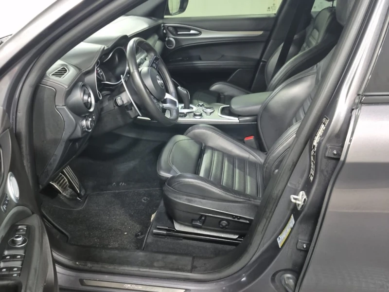 Alfa Romeo Stelvio VELOCE  CARFAX, снимка 5 - Автомобили и джипове - 53245878