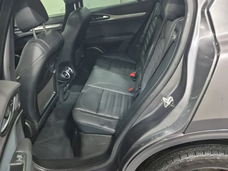 Alfa Romeo Stelvio VELOCE  CARFAX, снимка 12 - Автомобили и джипове - 53245878