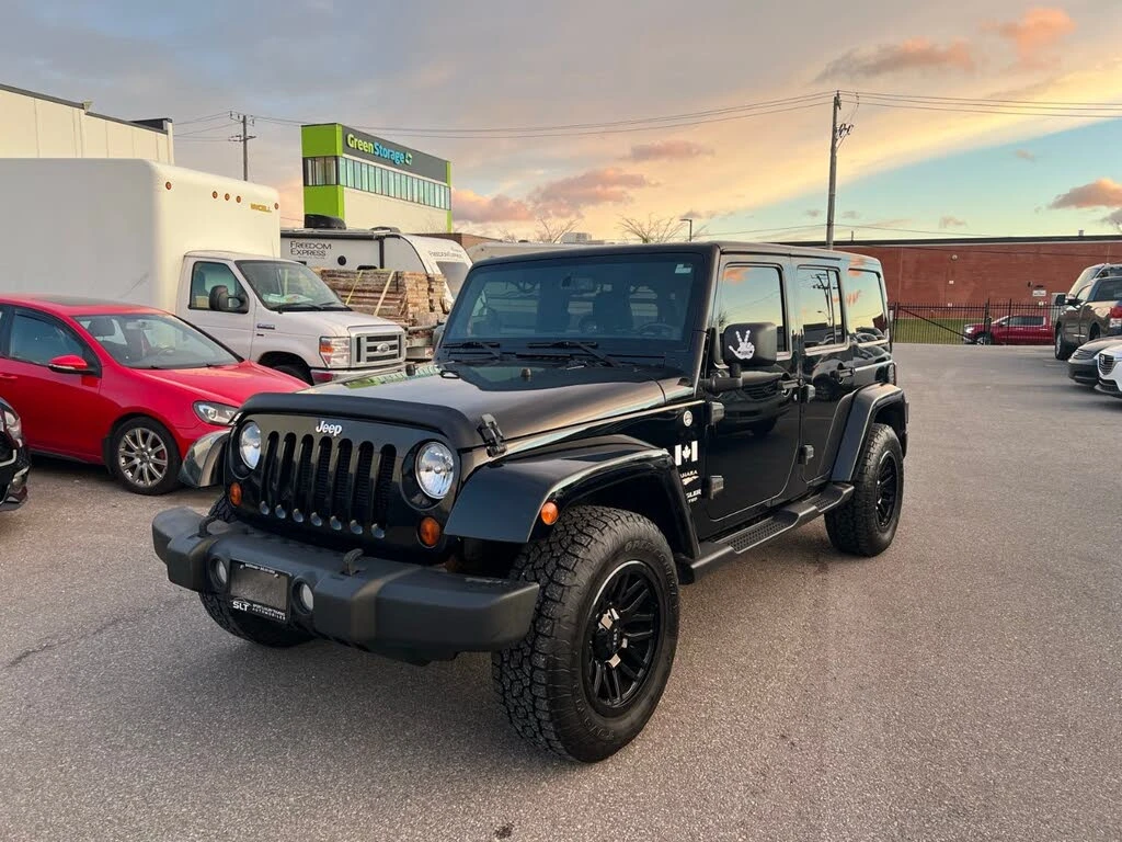 Jeep Wrangler Unlimited Sahara 4WD, снимка 1