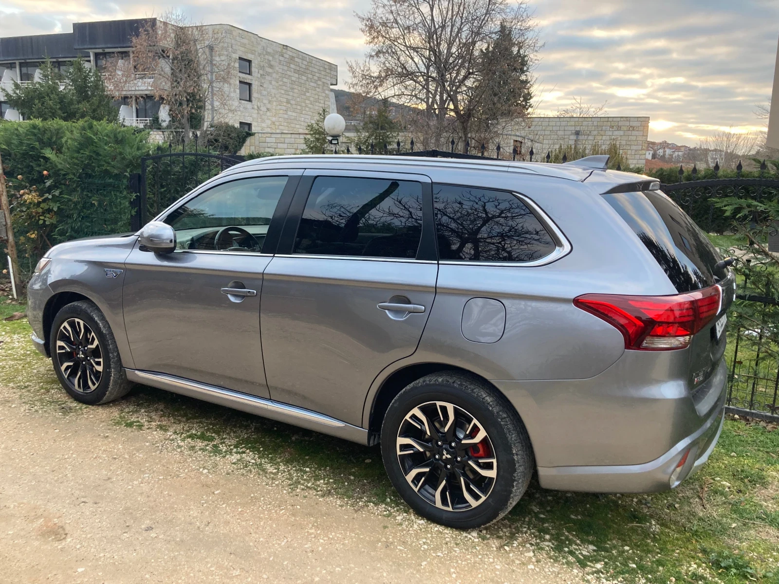 Mitsubishi Outlander  - изображение 5