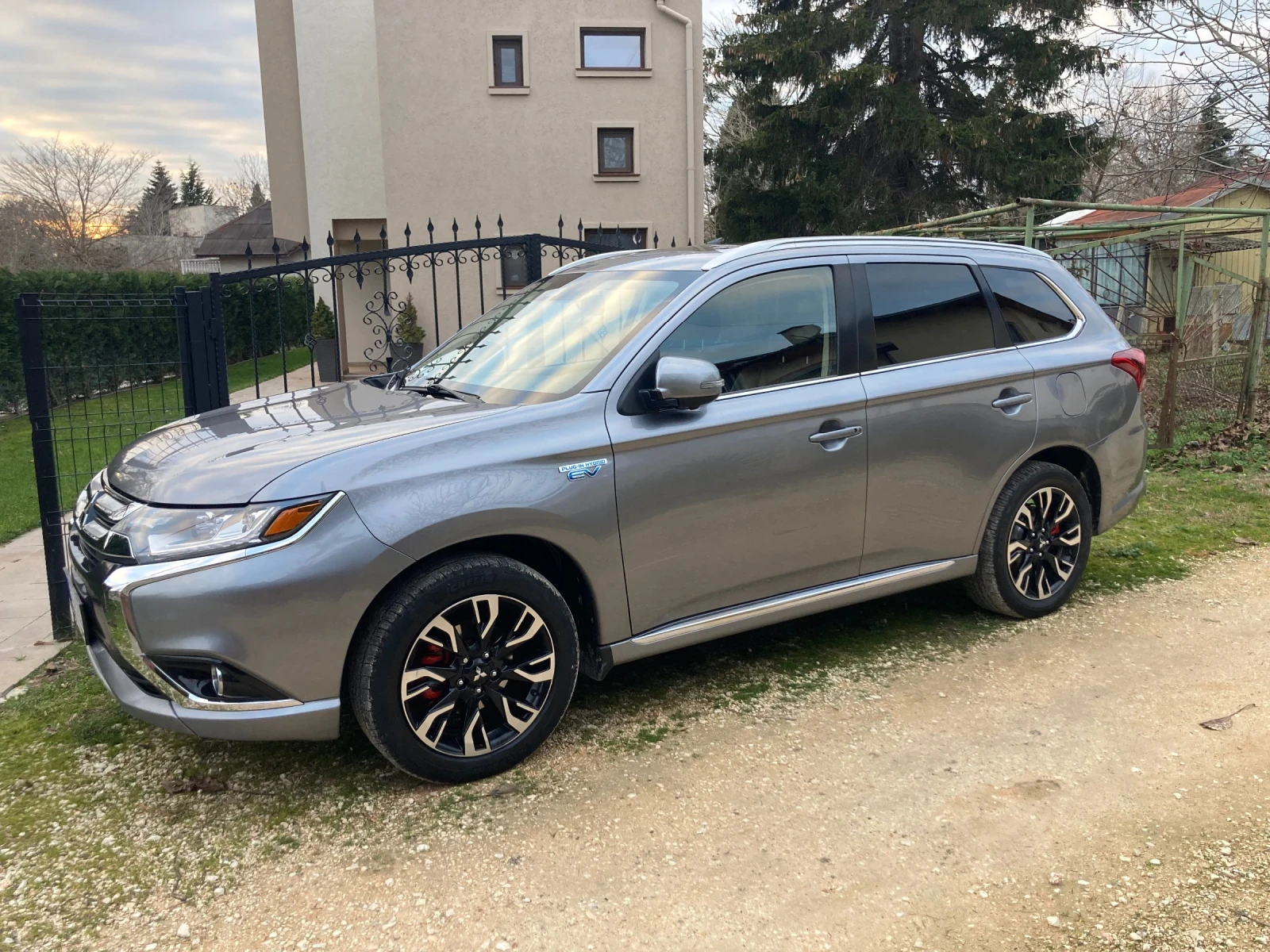 Mitsubishi Outlander  - изображение 4