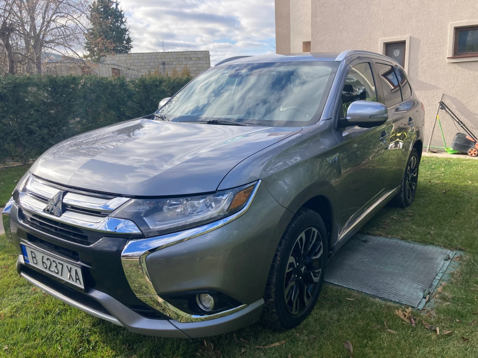 Mitsubishi Outlander  - изображение 2