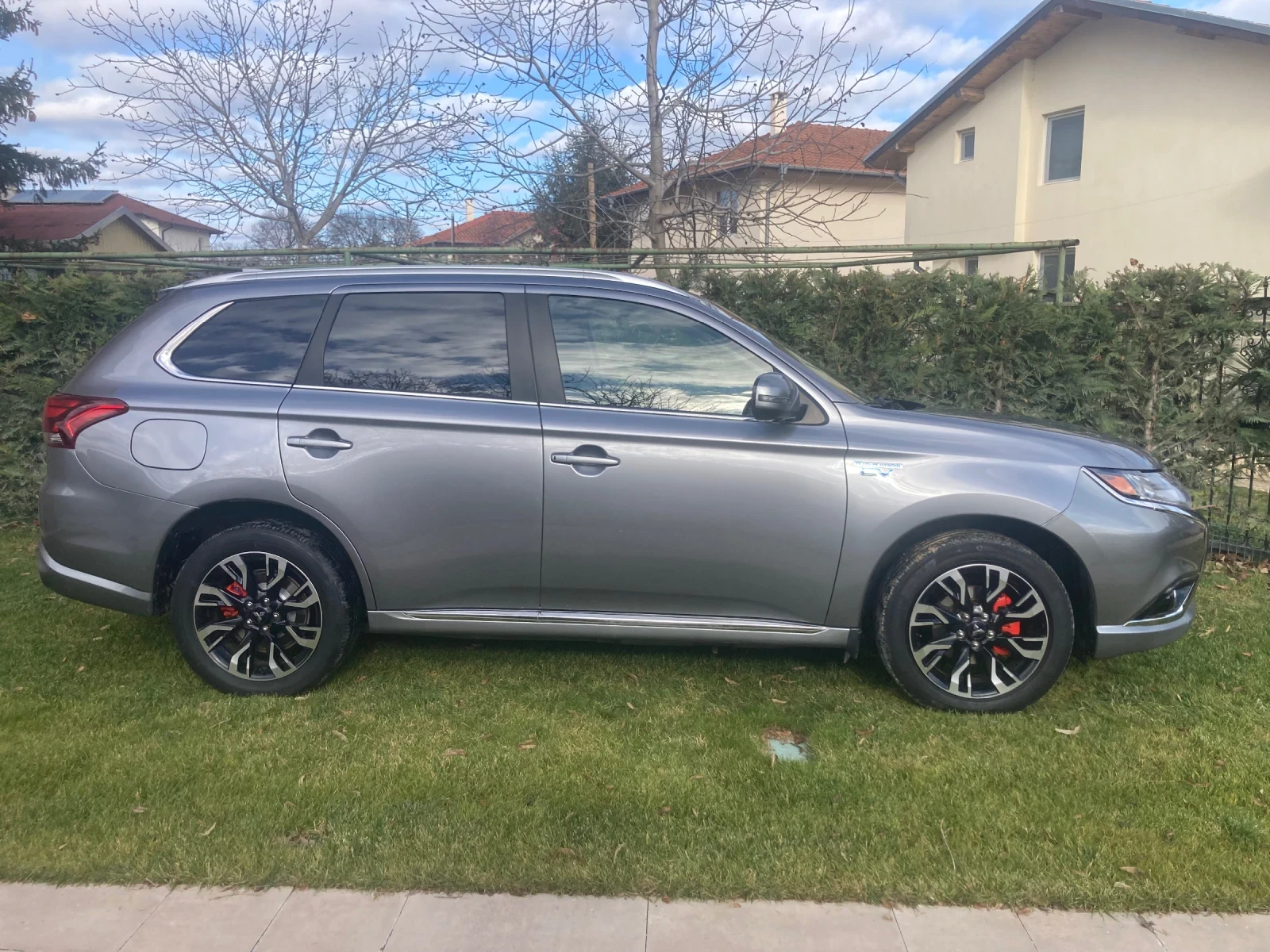 Mitsubishi Outlander  - изображение 3
