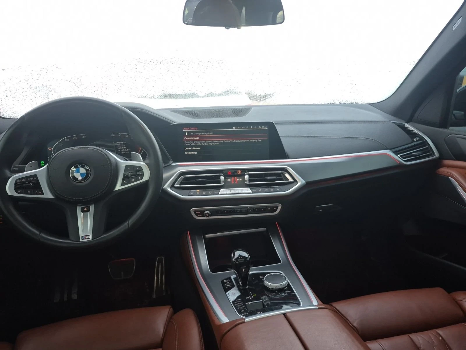 BMW X5 M-pkg* CarPlay* Ambient* Подгрев* Пано, снимка 7 - Автомобили и джипове - 53903913