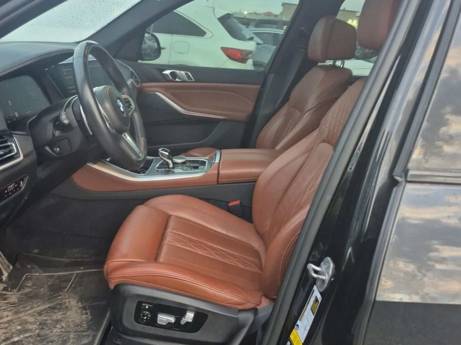 BMW X5 M-pkg* CarPlay* Ambient* Подгрев* Пано, снимка 6 - Автомобили и джипове - 53903913