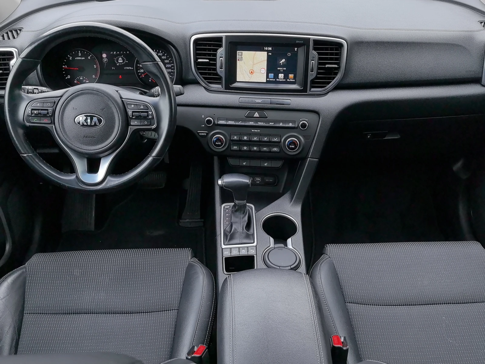 Kia Sportage 1.7CRDI 141 к.с. 7DCT FWD EURO 6, снимка 10 - Автомобили и джипове - 53903692