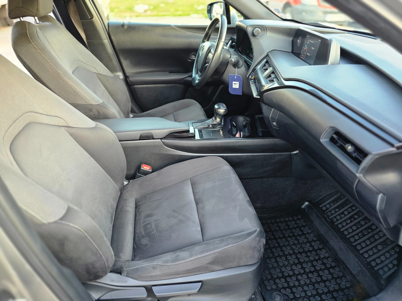 Lexus UX 250h хибрид, снимка 8 - Автомобили и джипове - 53968324