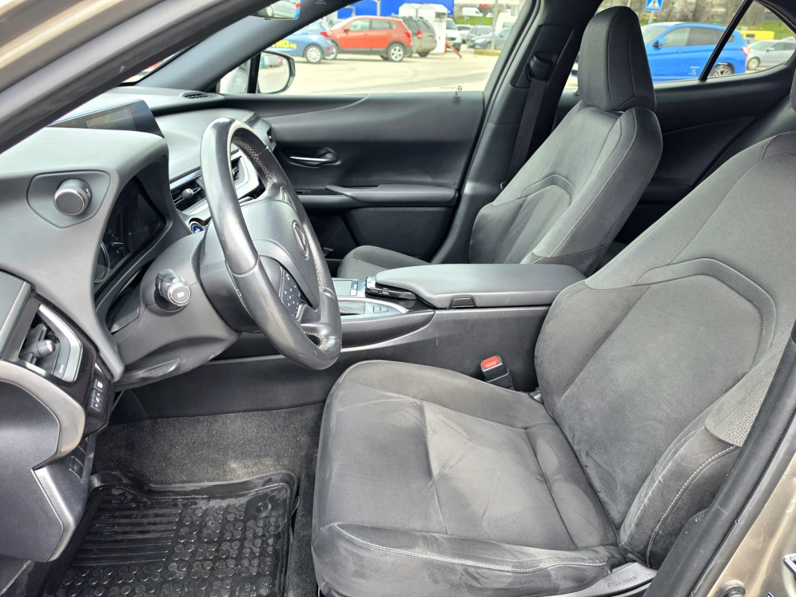 Lexus UX 250h хибрид/ГАРАНЦИОНЕН, снимка 9 - Автомобили и джипове - 53968324