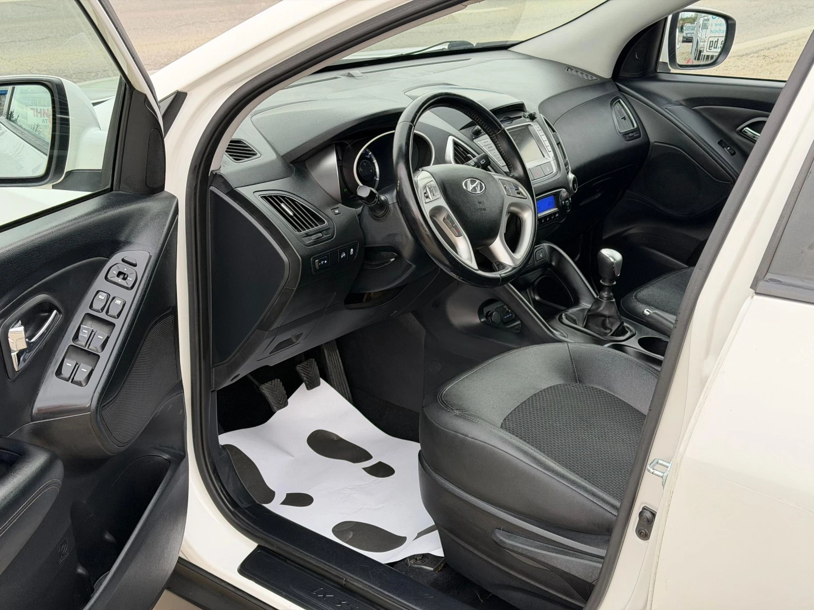 Hyundai IX35 1.7CRDI 117k.s 6s.k NAVI ������ | Mobile.bg � ����������� 9