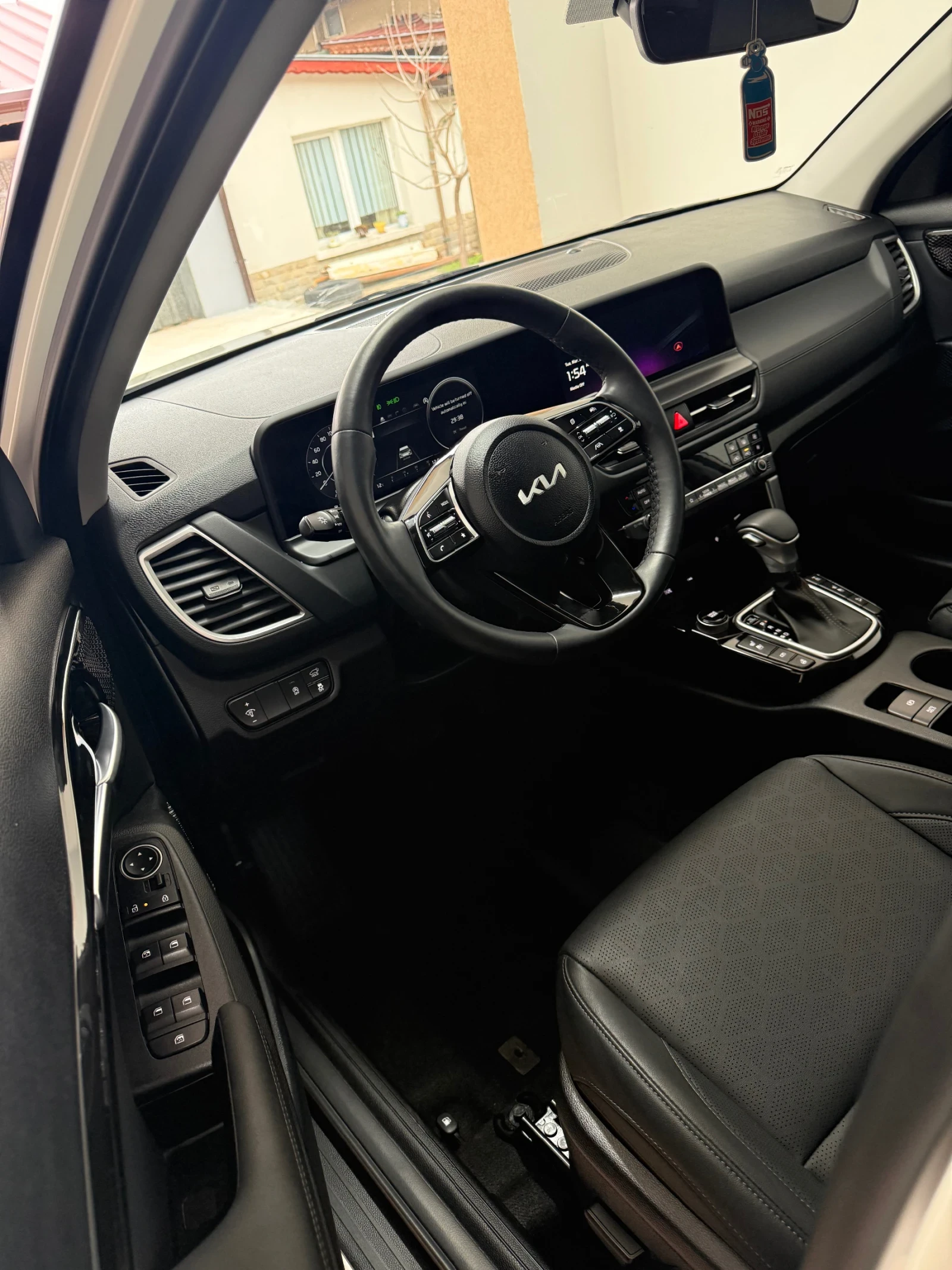 Kia Seltos 2.0 MPI AWD 4x4, снимка 8 - Автомобили и джипове - 54206209