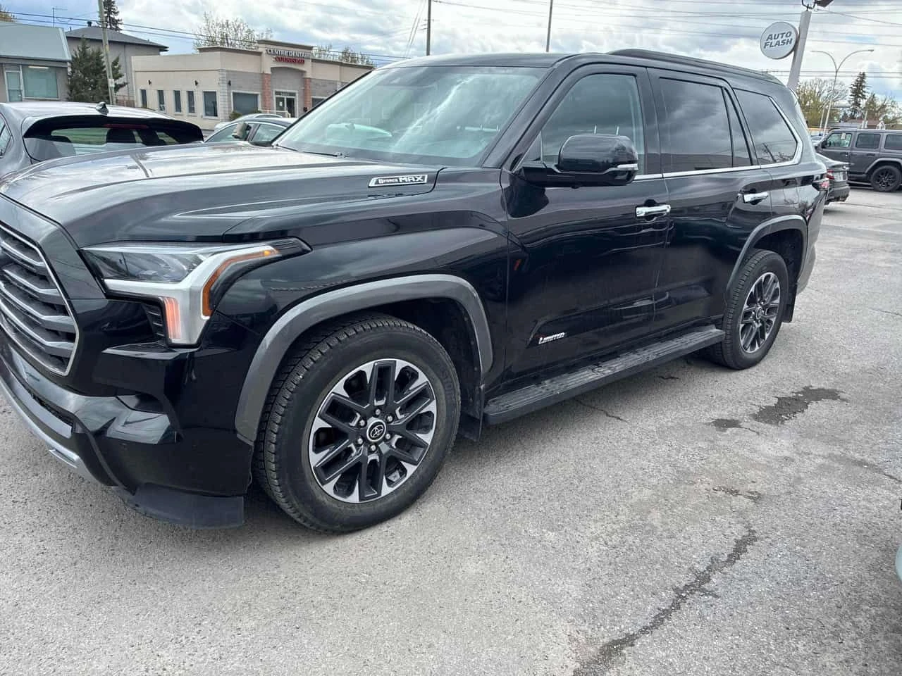 Toyota Sequoia * Limited 4WD * 360 * ДИСТРОНИК * ОБДУХВАНЕ, снимка 17 - Автомобили и джипове - 54562845