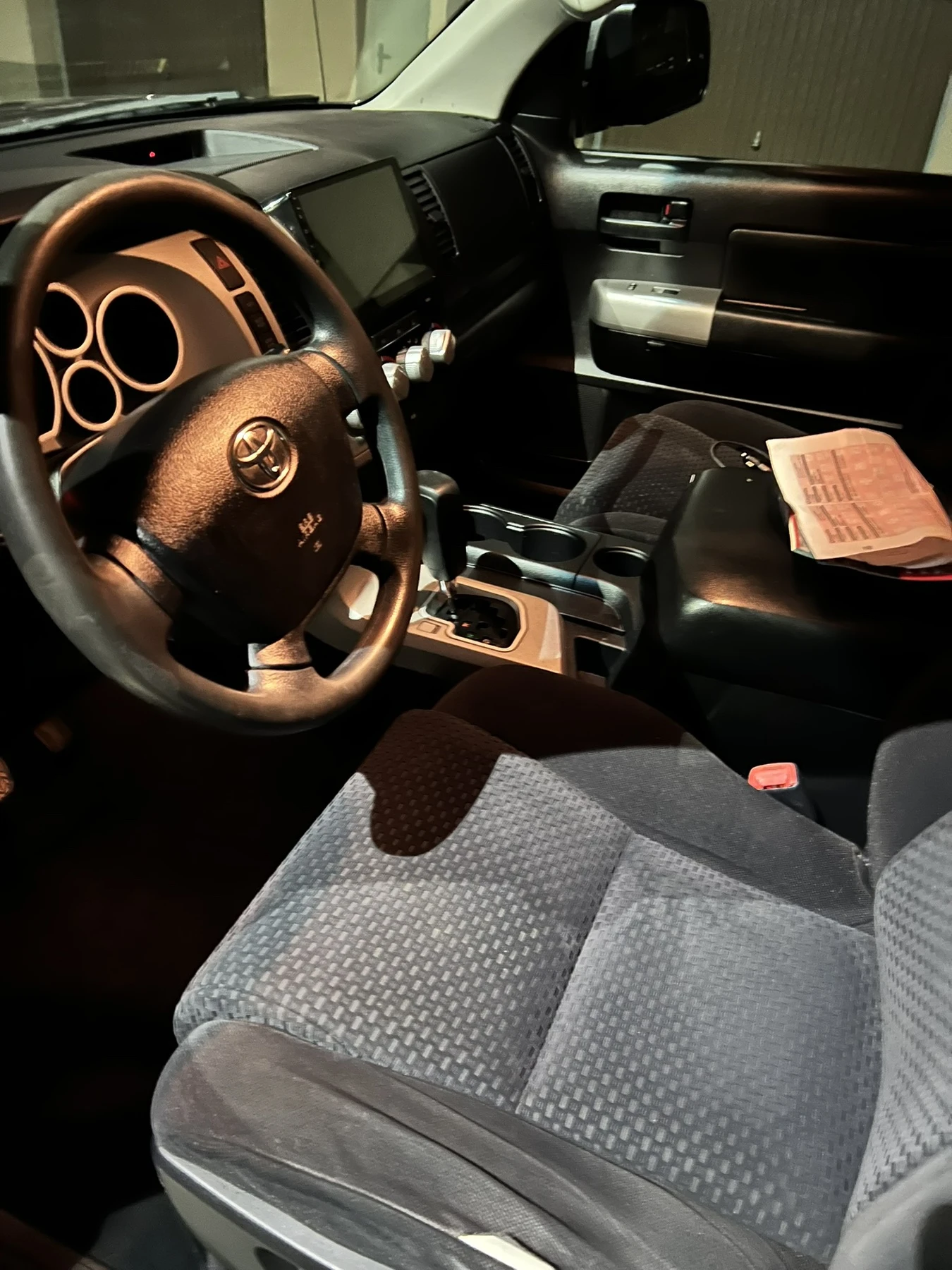 Toyota Tundra SR5, снимка 5 - Автомобили и джипове - 54681187