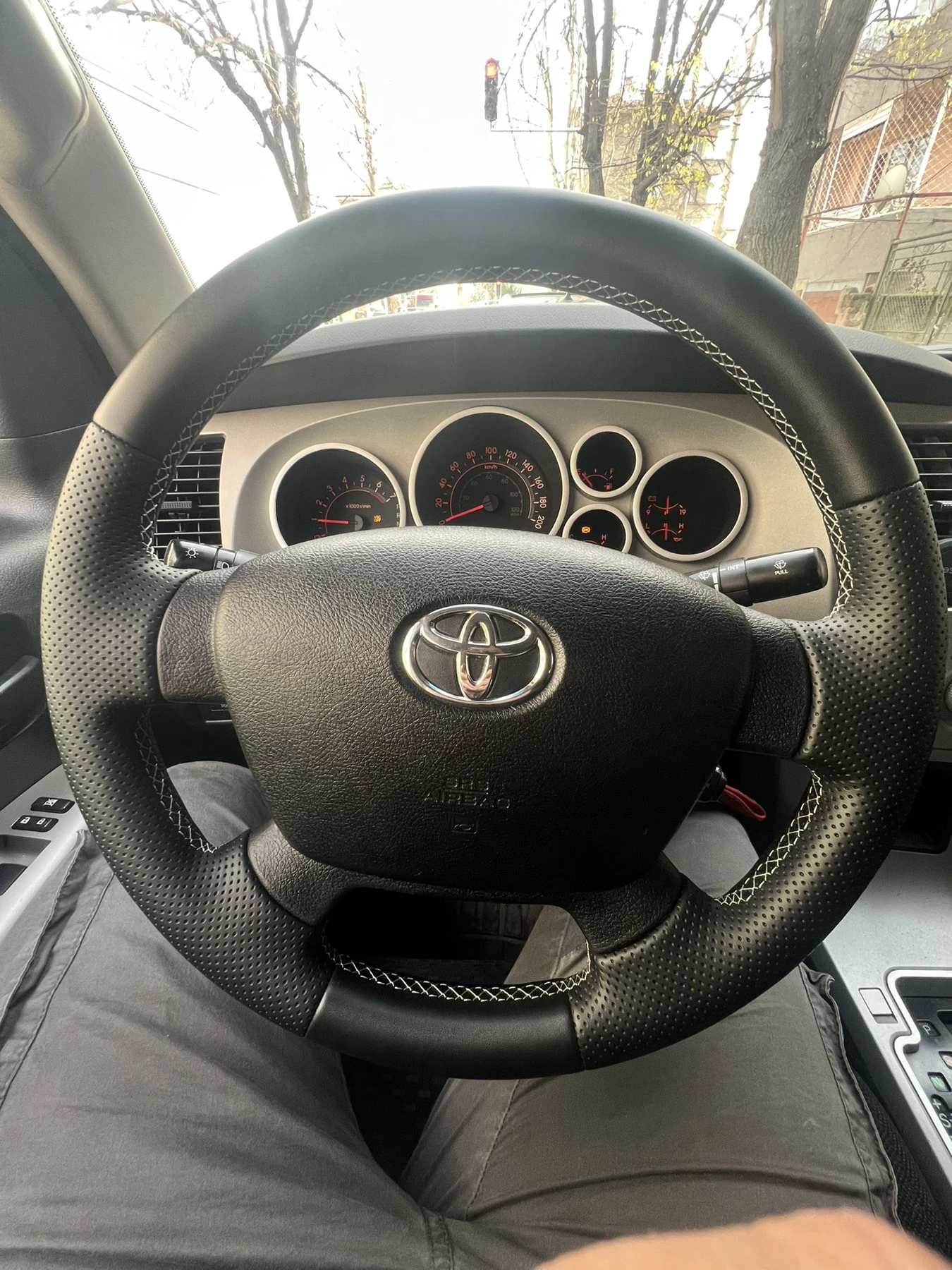 Toyota Tundra SR5, снимка 6 - Автомобили и джипове - 54681187