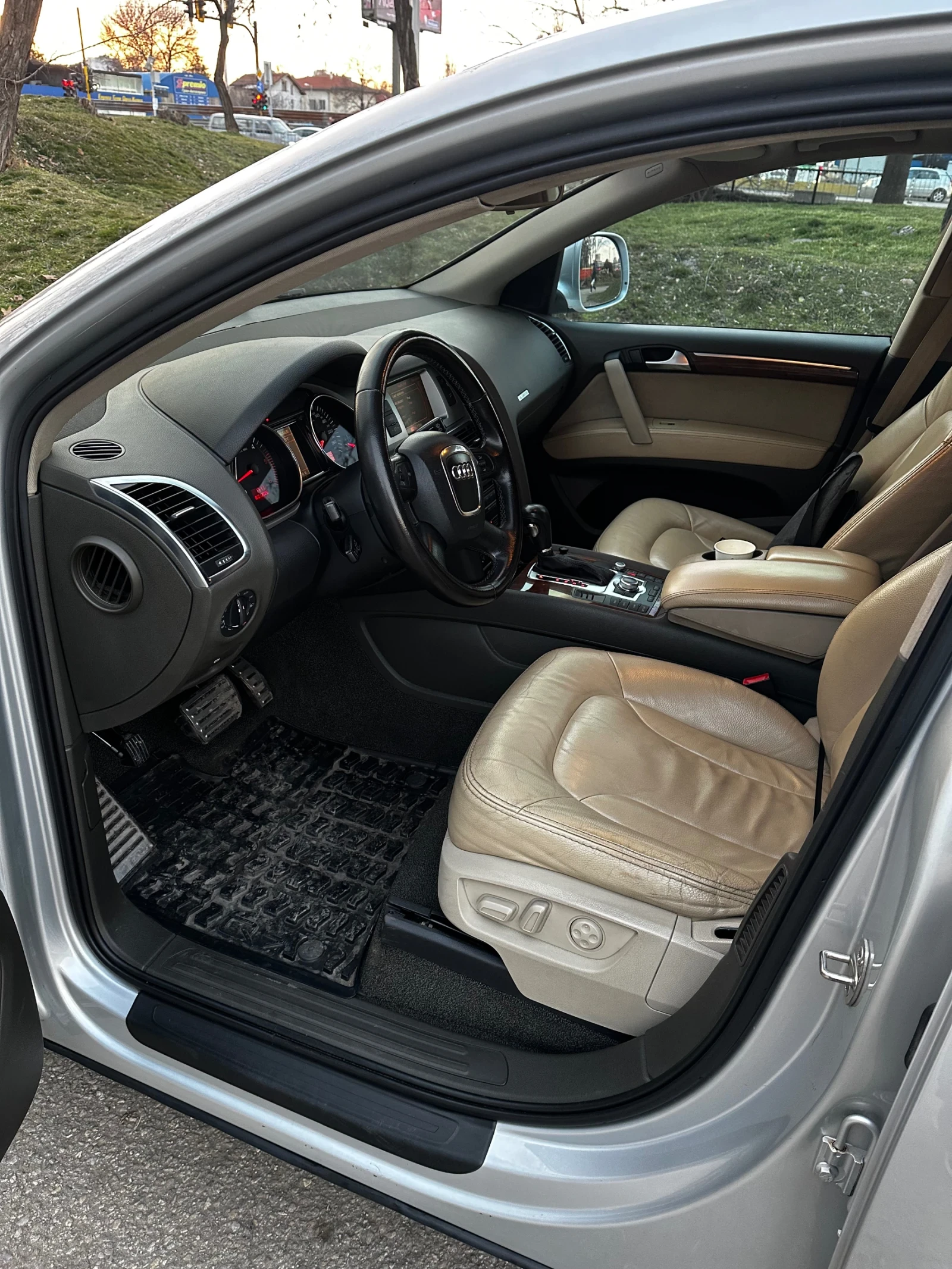 Audi Q7 4.2 TDI QUATTRO, снимка 9 - Автомобили и джипове - 54727819