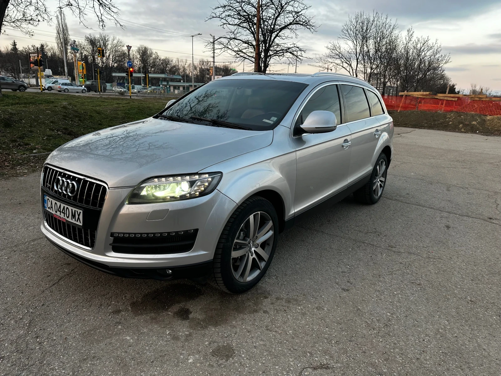 Audi Q7 4.2 TDI QUATTRO, снимка 8 - Автомобили и джипове - 54727819