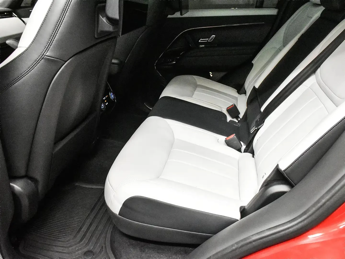 Land Rover Range rover FIRST EDITION С РЕГИСТРАЦИЯ & АВТО КРЕДИТ, снимка 15 - Автомобили и джипове - 54740337
