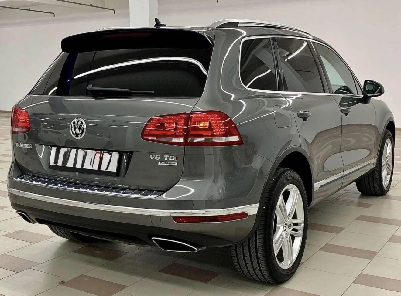VW Touareg, снимка 6 - Автомобили и джипове - 55102033