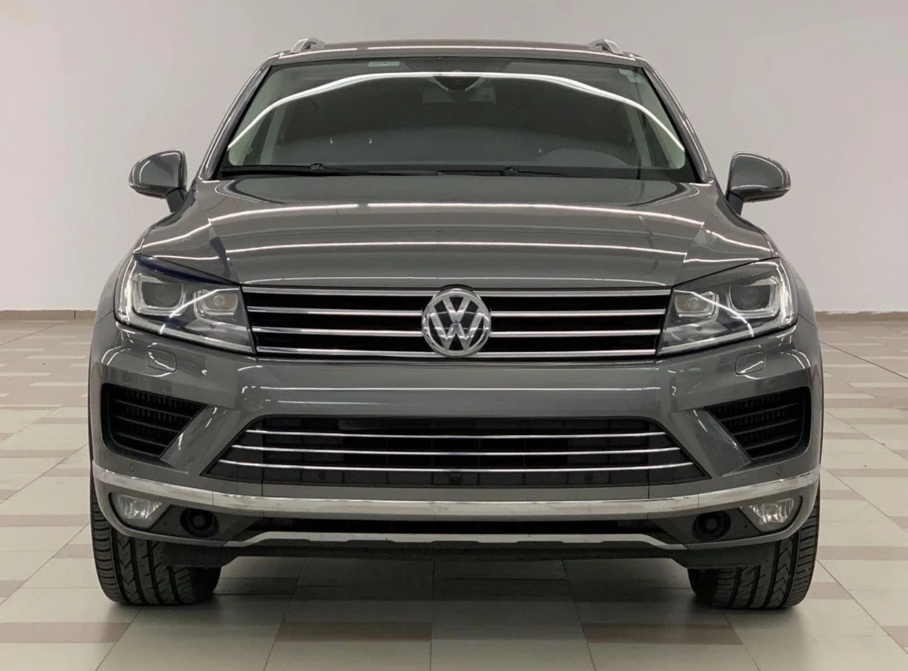 VW Touareg, снимка 2 - Автомобили и джипове - 55102033
