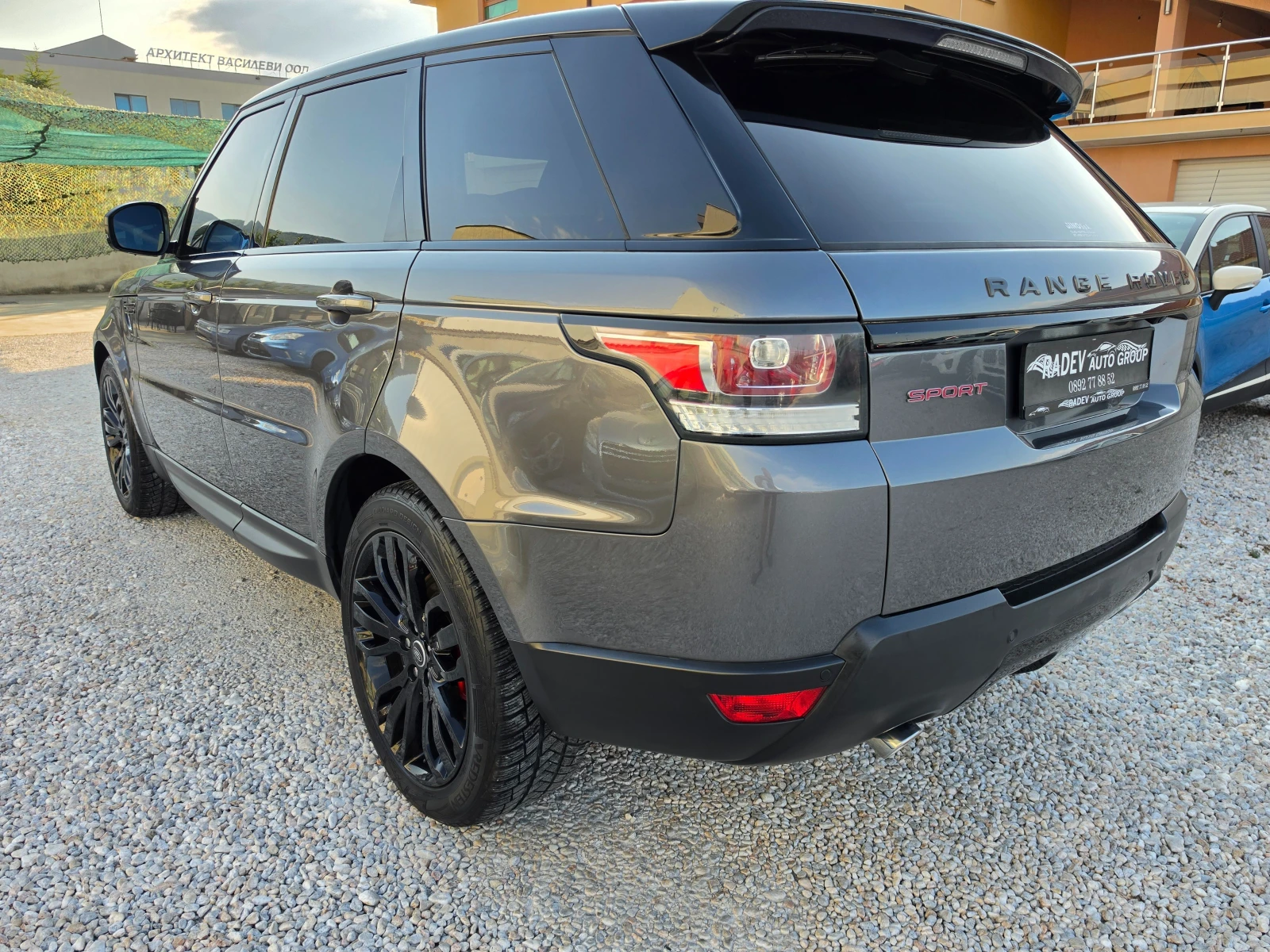Land Rover Range Rover Sport 3.0D LIMITED /4X4/SHADOW LINE/, снимка 2 - Автомобили и джипове - 55391881