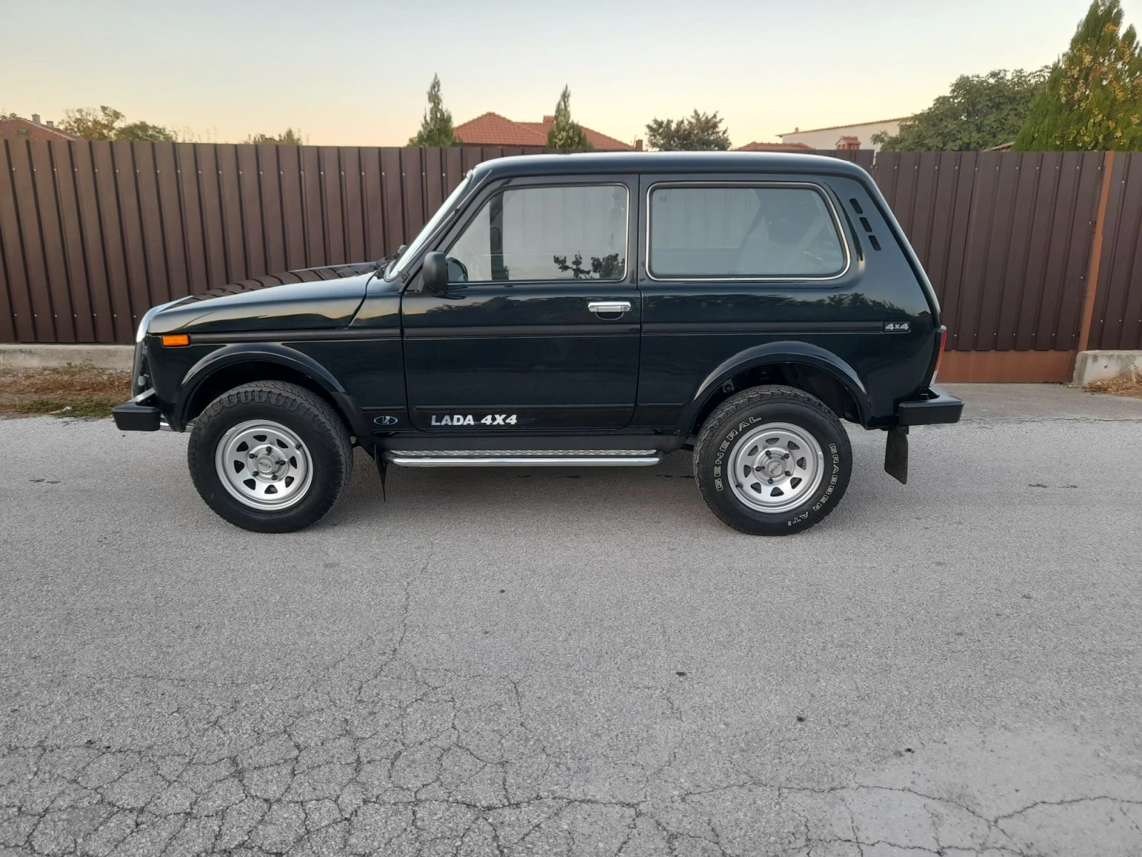 Lada Niva 4x4, снимка 5 - Автомобили и джипове - 56135753