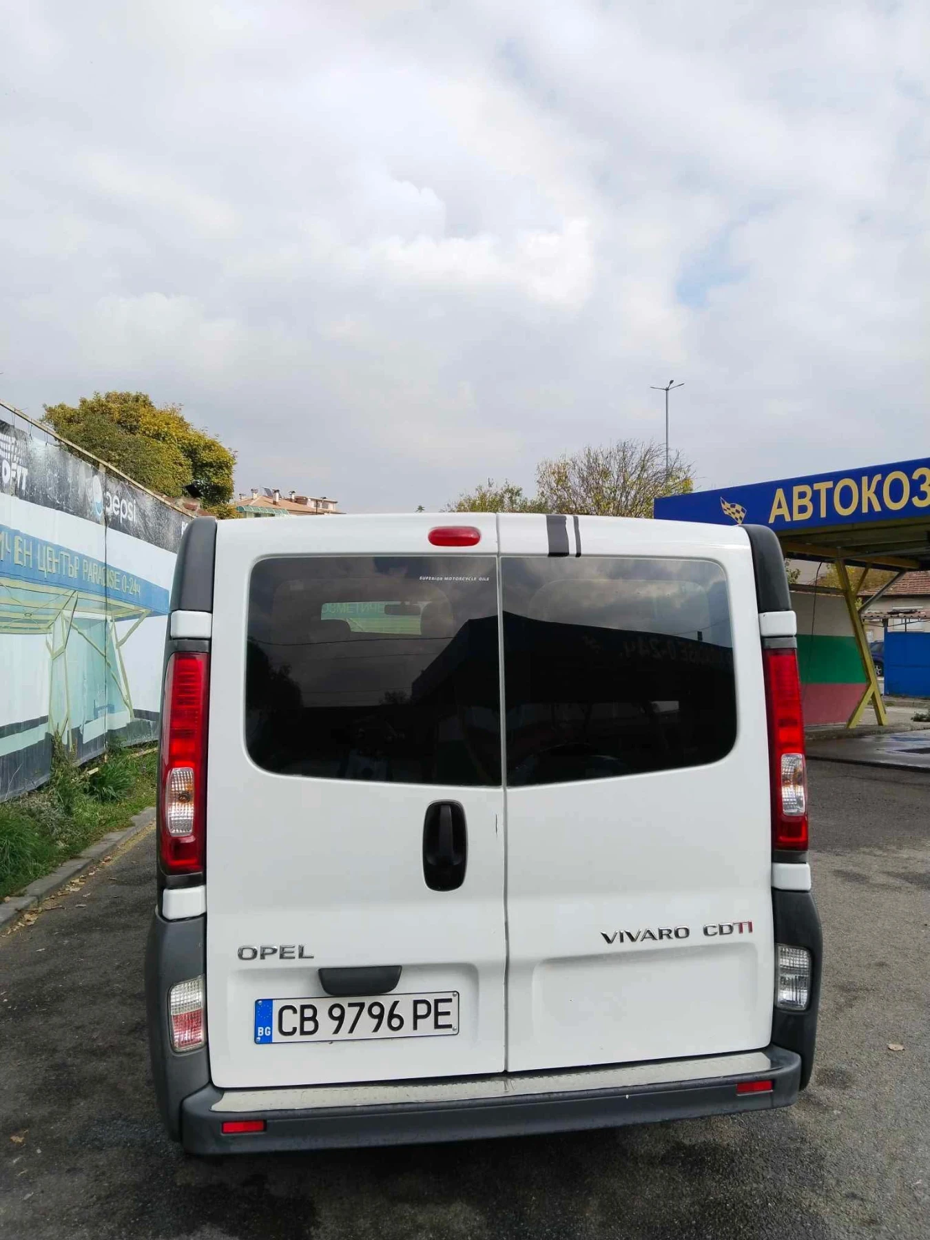 Opel Vivaro 2.0 - изображение 3