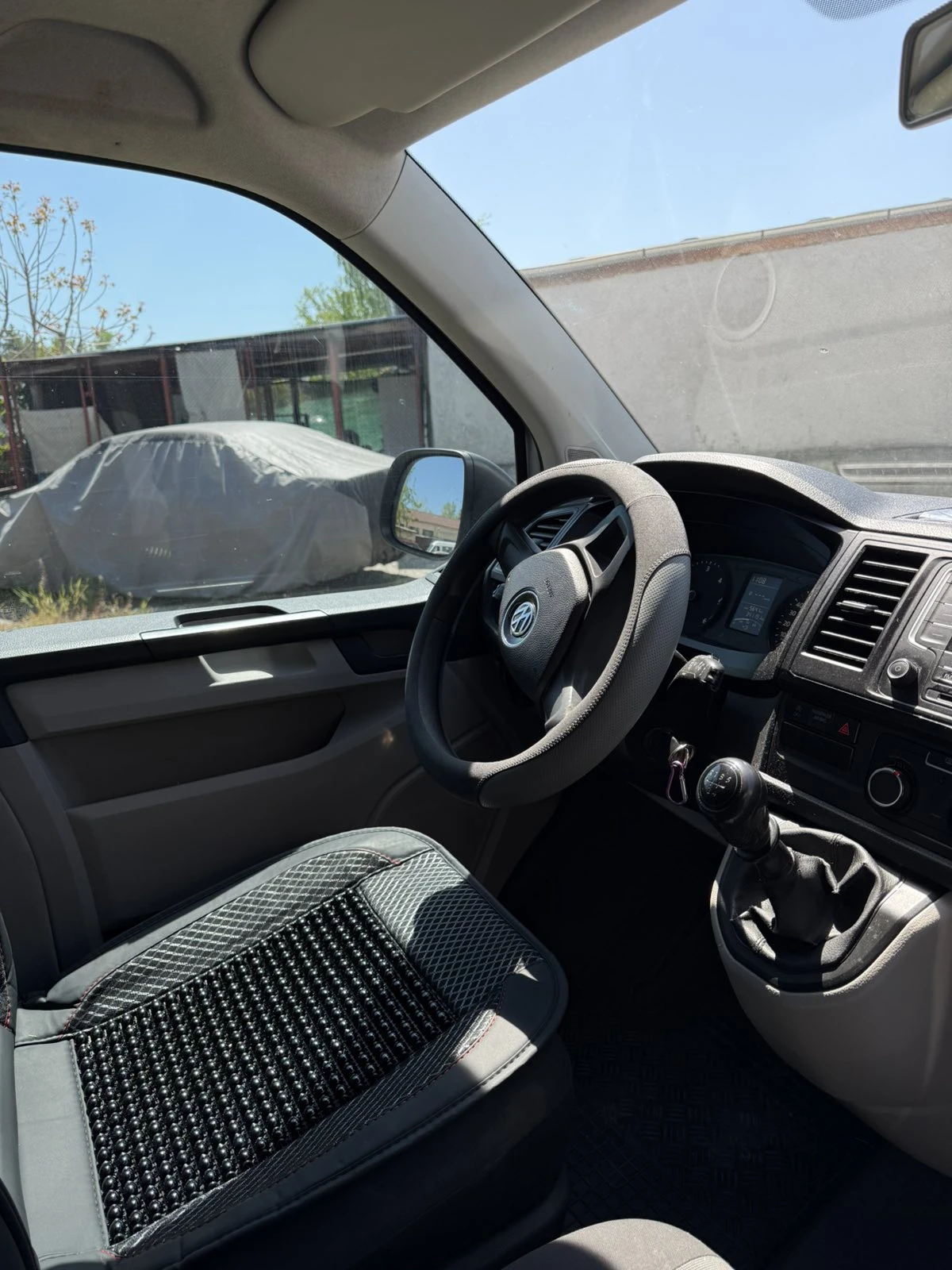 VW T6 2.0 TDI, снимка 10 - Бусове и автобуси - 54357381