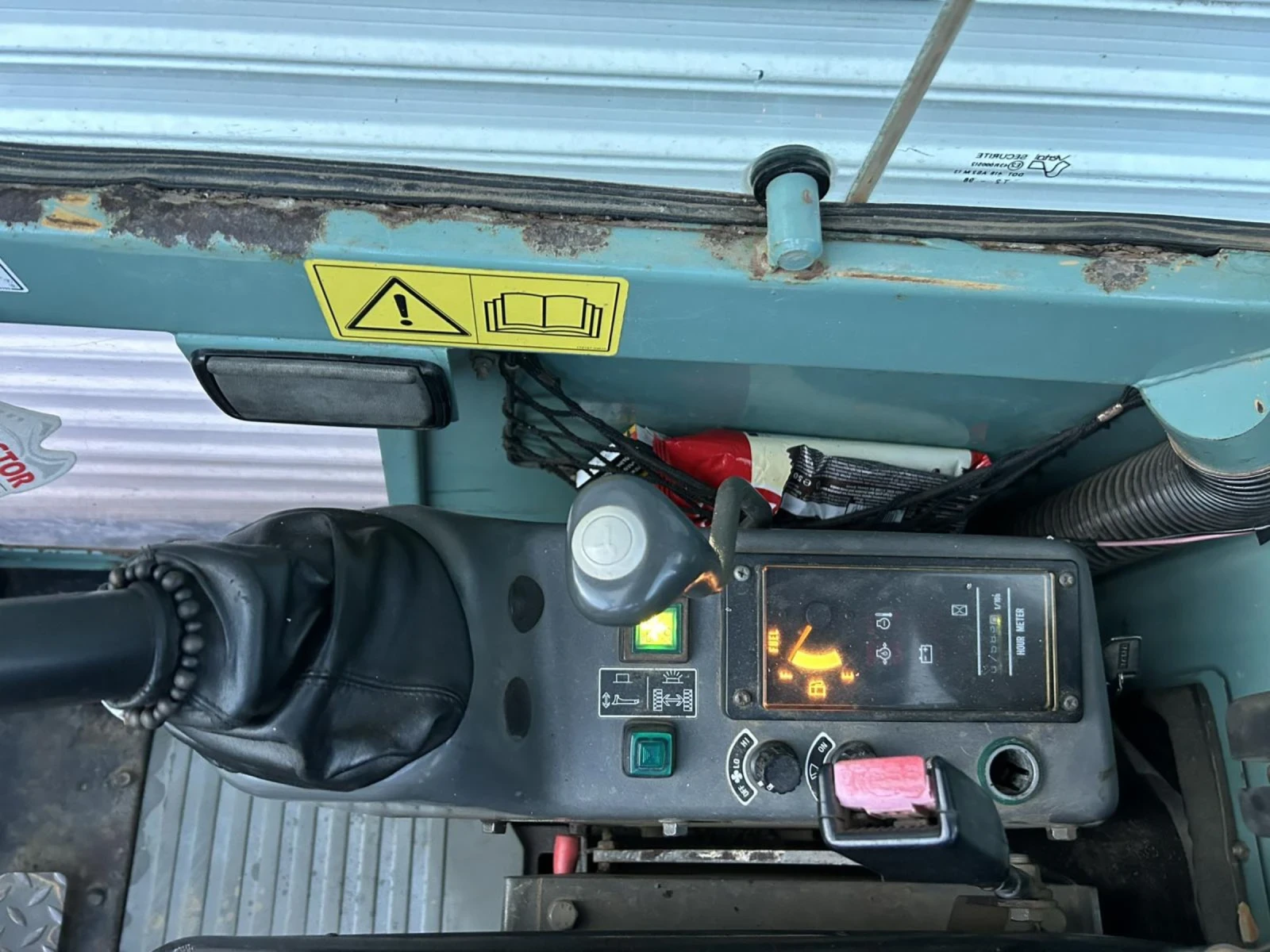 Багер Yanmar B15 - изображение 3