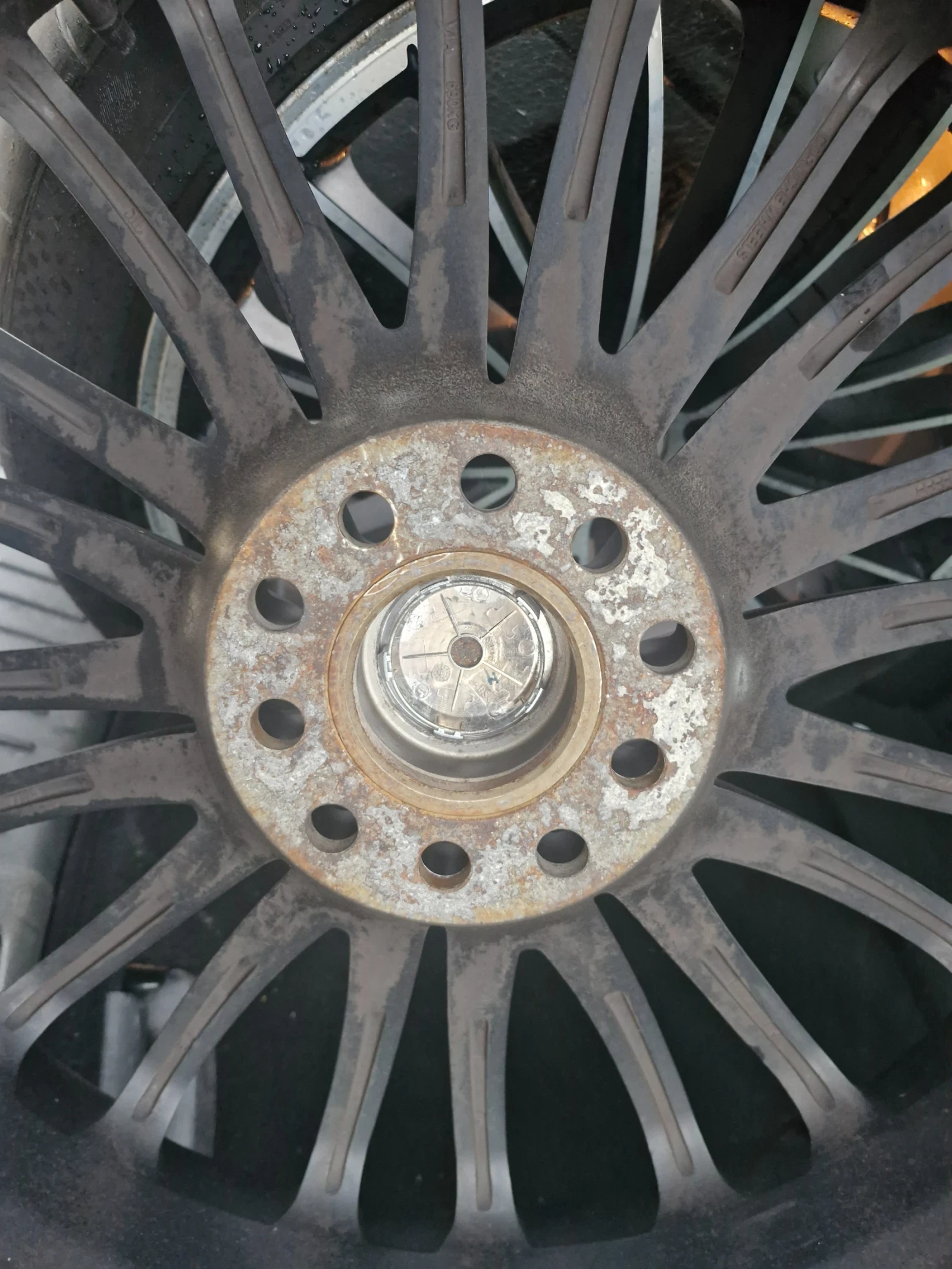    245/40R19 | Mobile.bg   10