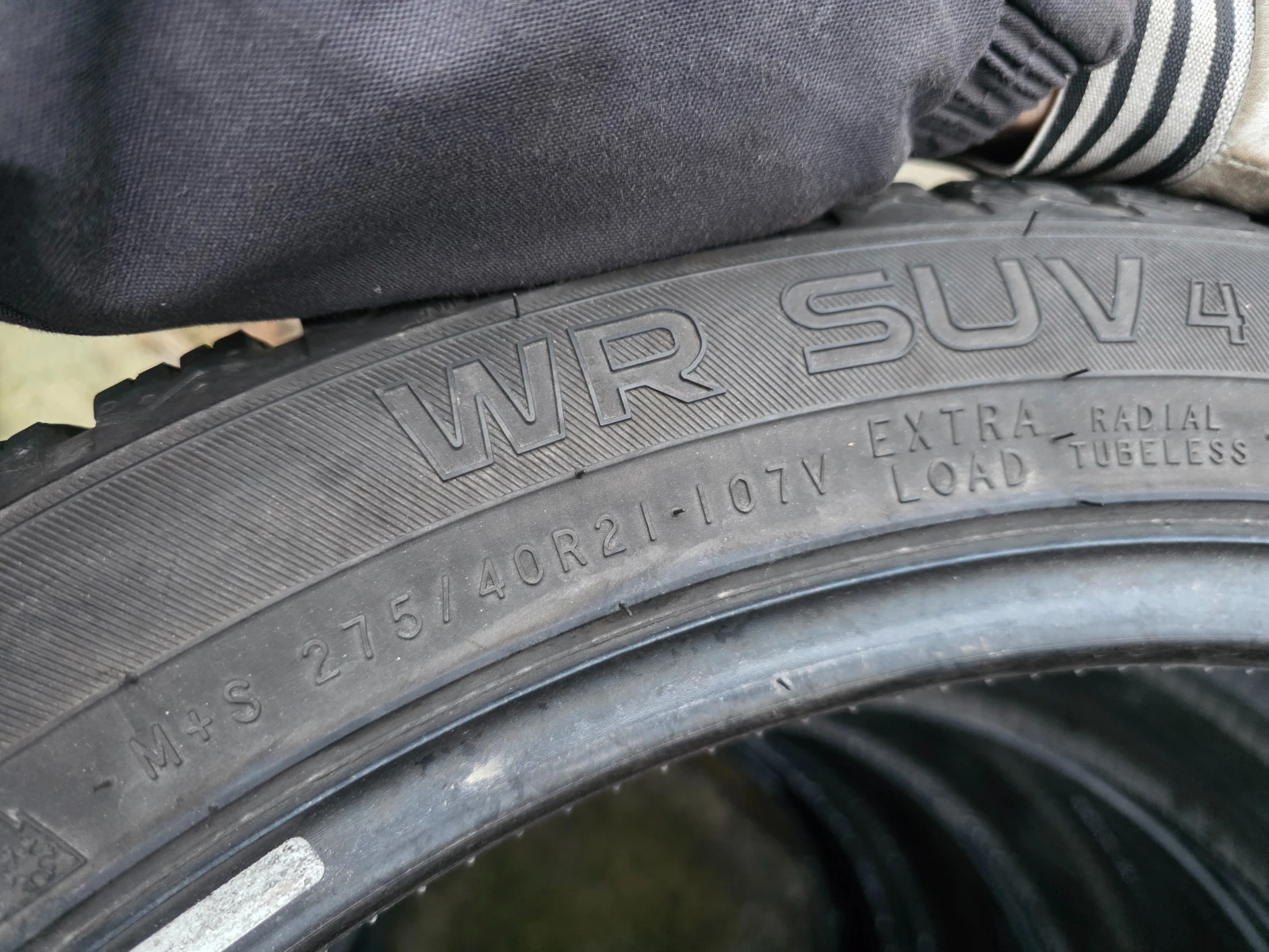 Гуми Зимни 275/45R21, снимка 8 - Гуми и джанти - 53965475