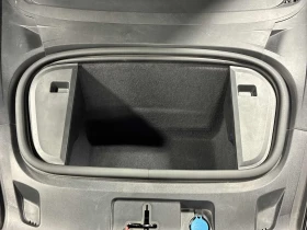 Porsche Taycan 4S, снимка 15