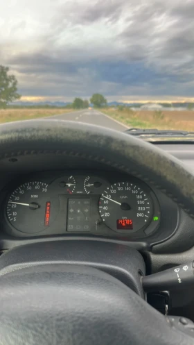 Renault Clio 1.6 8v Автоматик , снимка 13