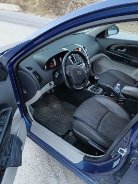 Kia Ceed 1.6i - 4850 € / 9485.78 лв. - 36568647 3