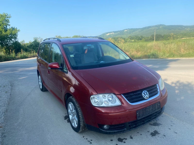 VW Touran, снимка 3 - Автомобили и джипове - 47019960