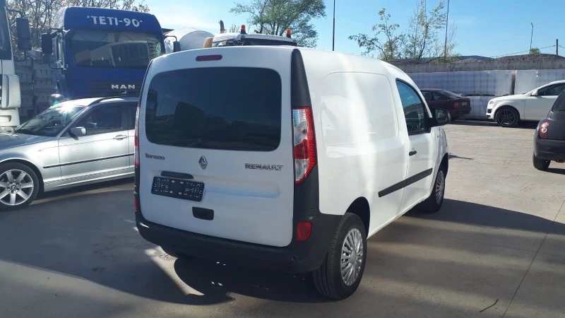 Renault Kangoo, снимка 3 - Автомобили и джипове - 47406006